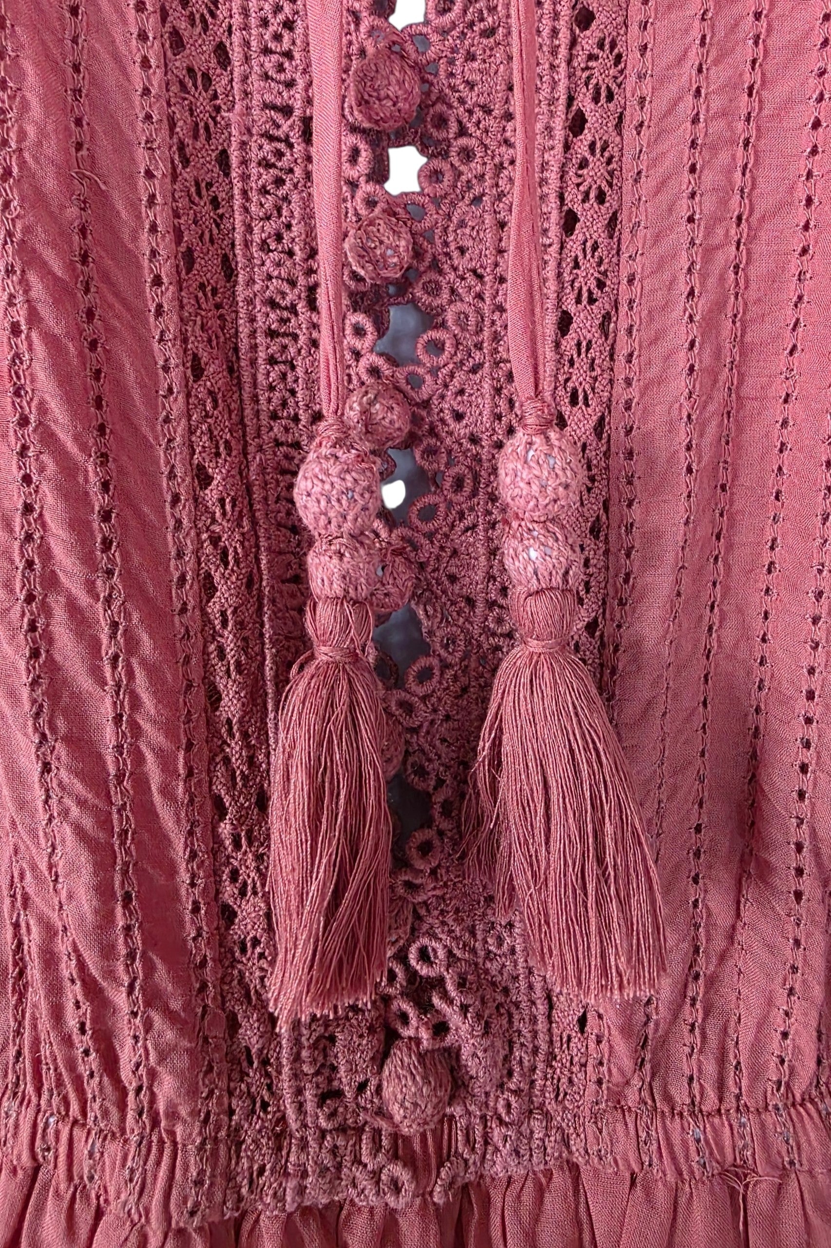 Sea New York crochet pom pom ruffle midi jurk Rosalie zalm roze xs 34 tweedehands designer dames