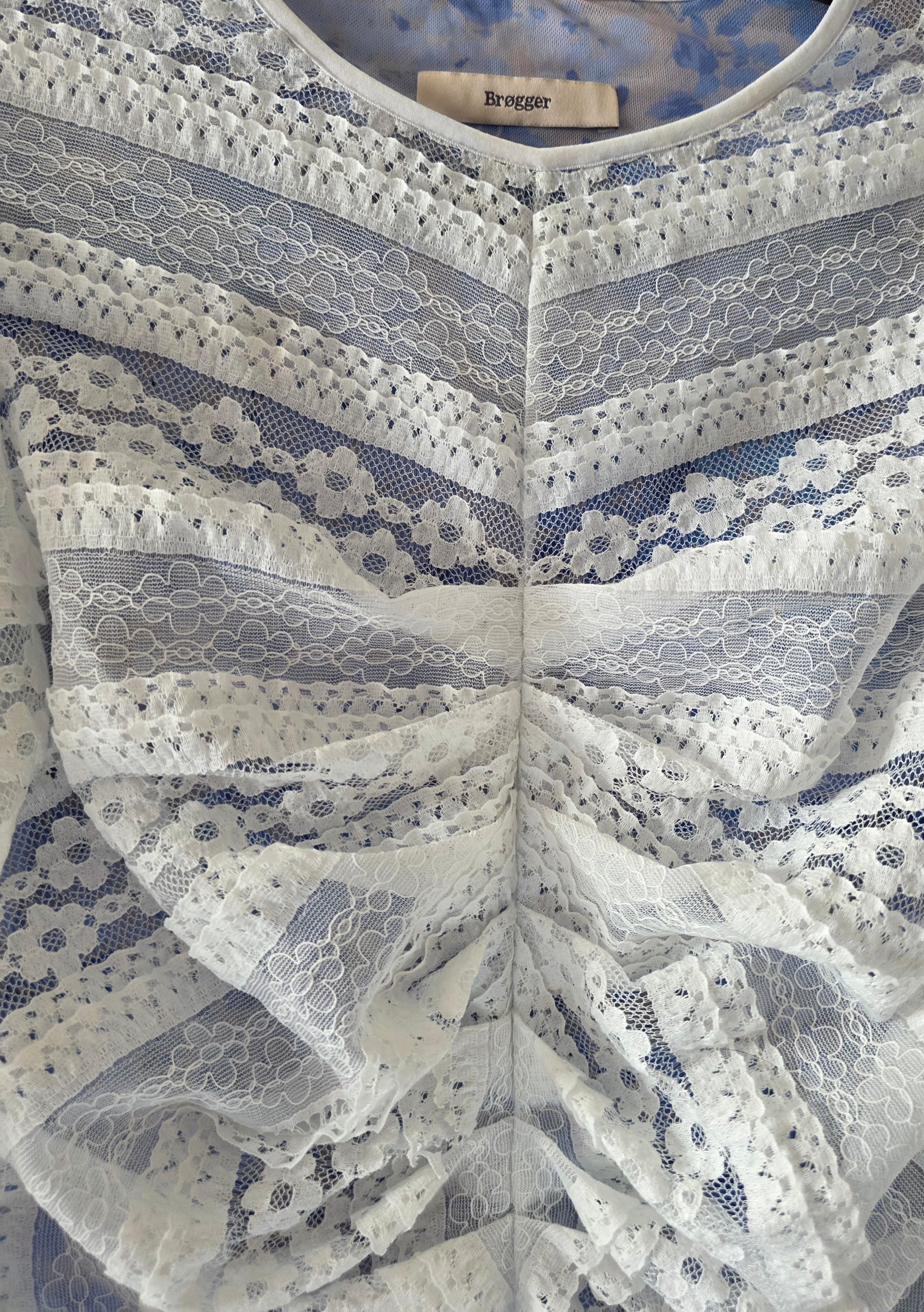 Brogger alva korte kanten jurk wit blauw 38 M tweedehands dames designer
