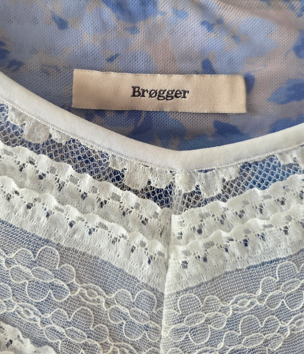 Brogger alva korte kanten jurk wit blauw 38 M tweedehands dames designer