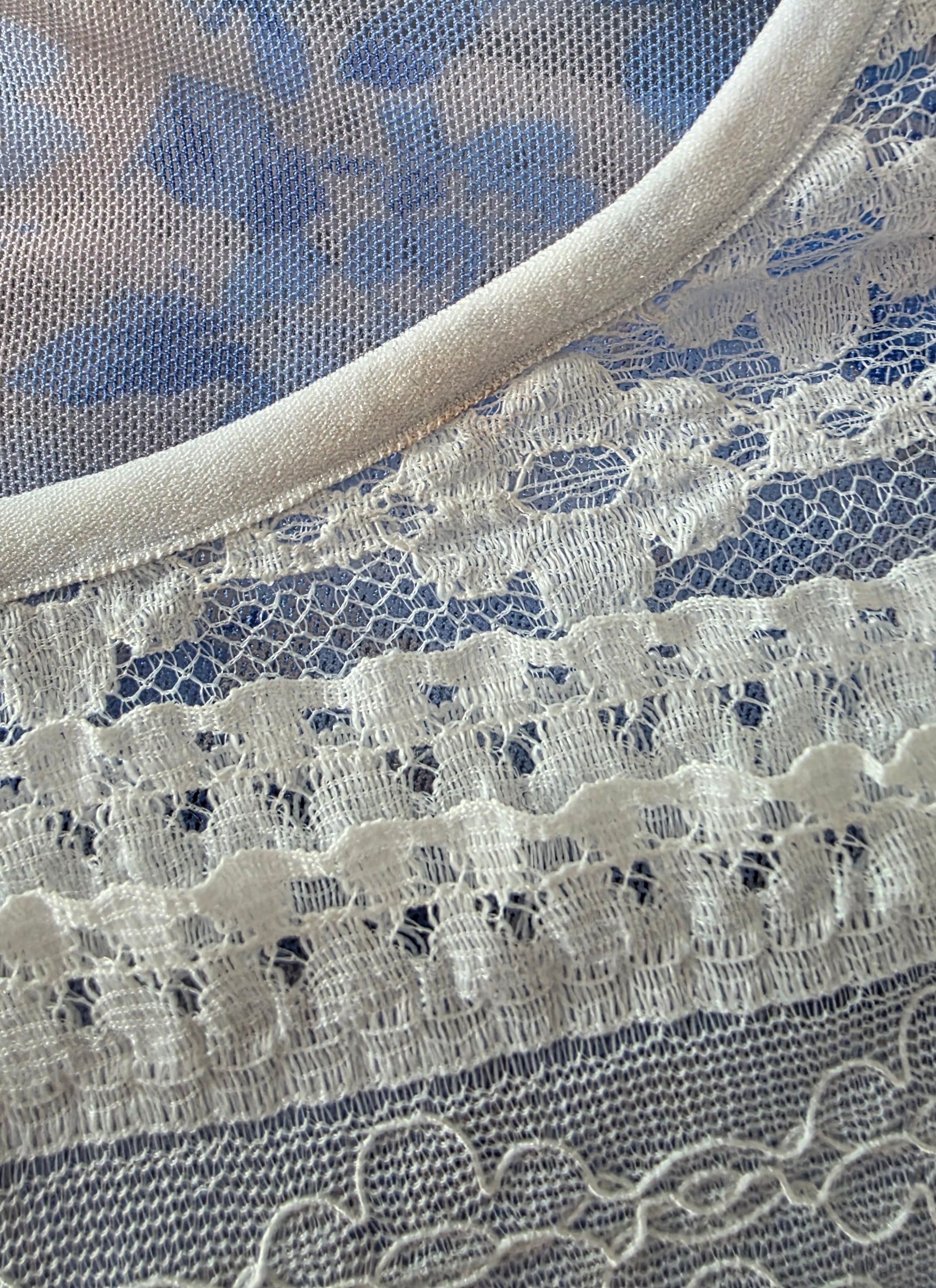 Brogger alva korte kanten jurk wit blauw 38 M tweedehands dames designer