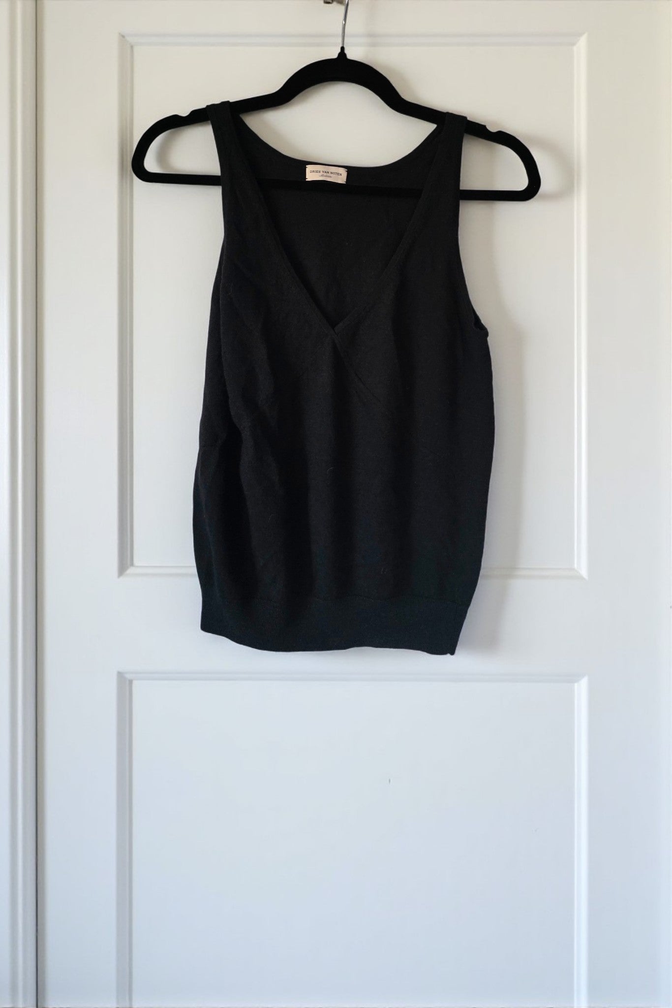 Dries van Noten mouwloze knit top v hals zwart wol 38 M tweedehands dames designer