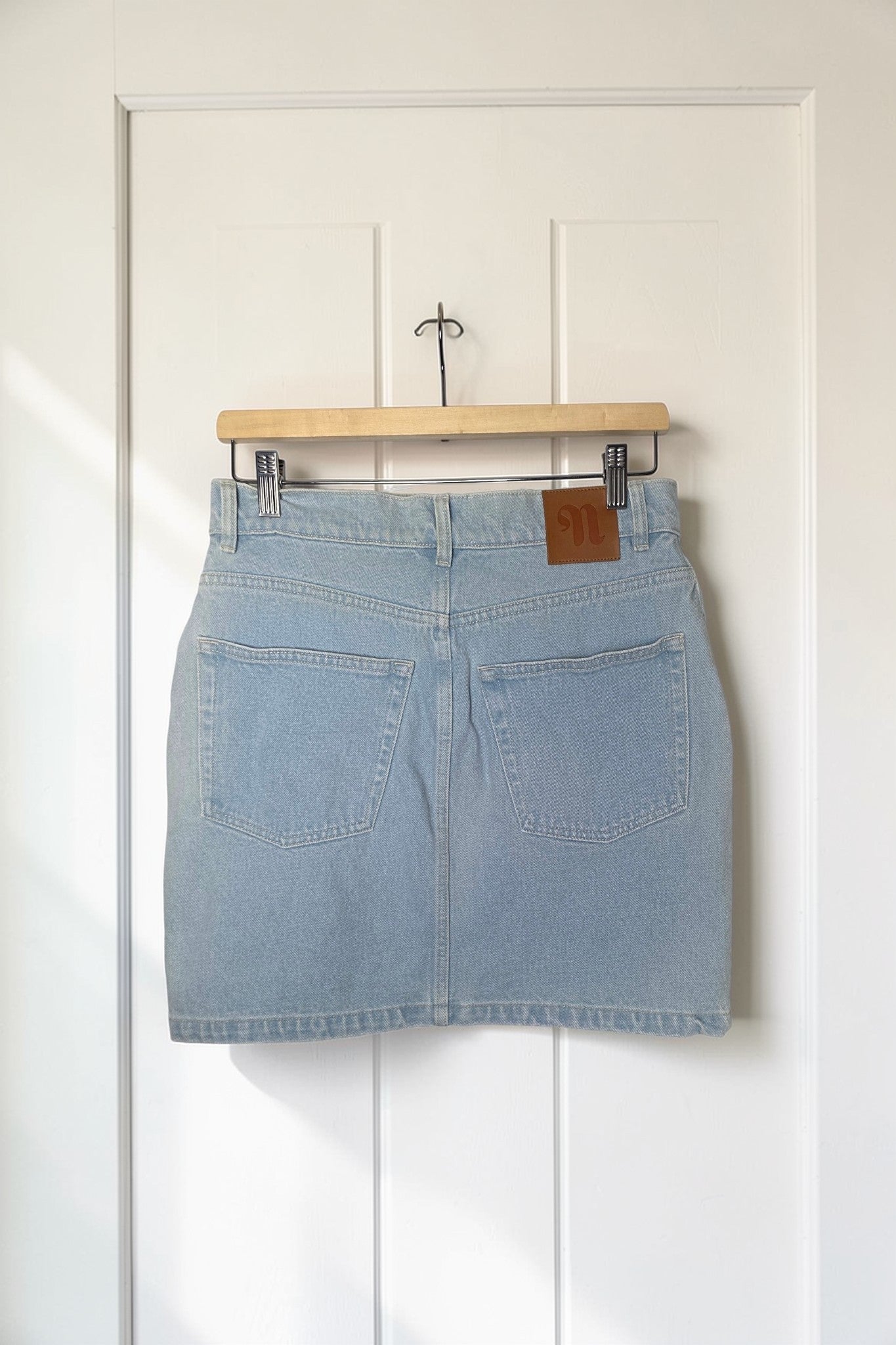 Nanushka korte denim spijkerrok blauw M tweedehands dames designer