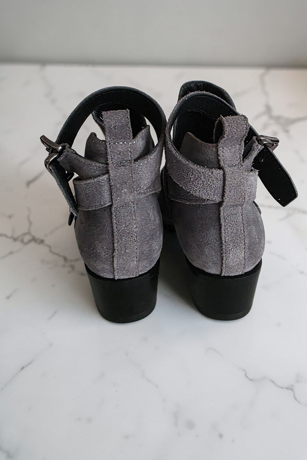 Barbara Bui Paris suede enkellaarzen kleine hak grijs 37 tweedehands dames designer