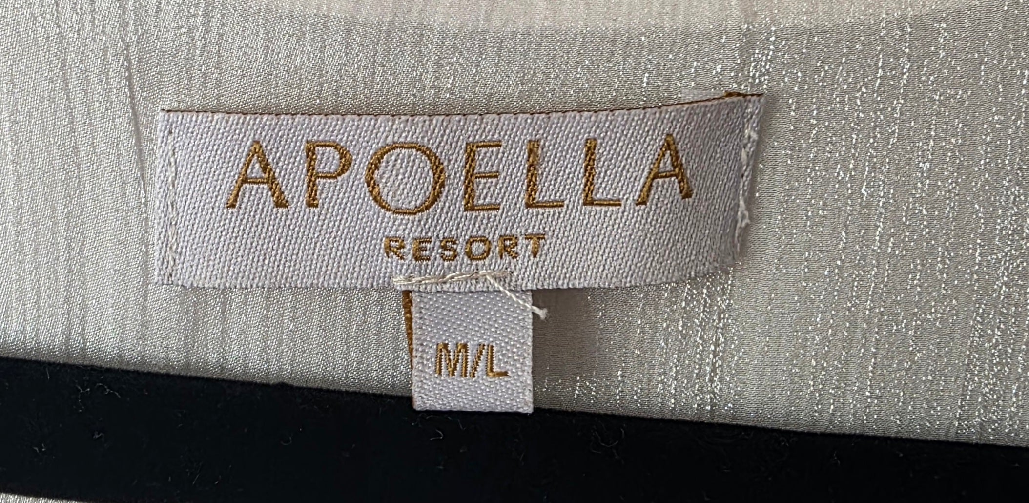 Apoella resortwear mouwloos crêpe plissé mini jurkje met v hals wit m/l 38 40 tweedehands dames designer