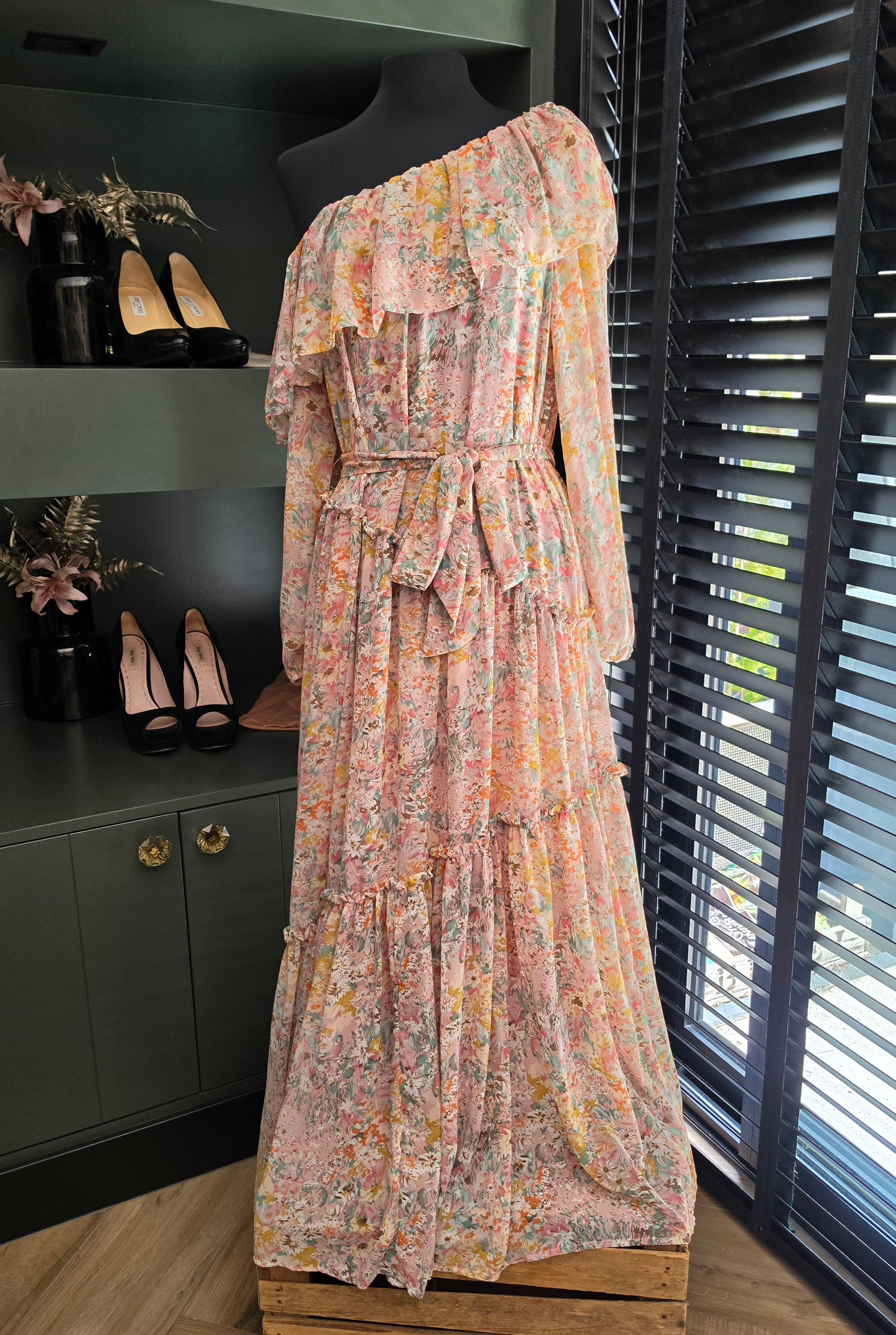 ASTR the label Kaylani ruffle maxi jurk roze M 38 tweedehands dames merk