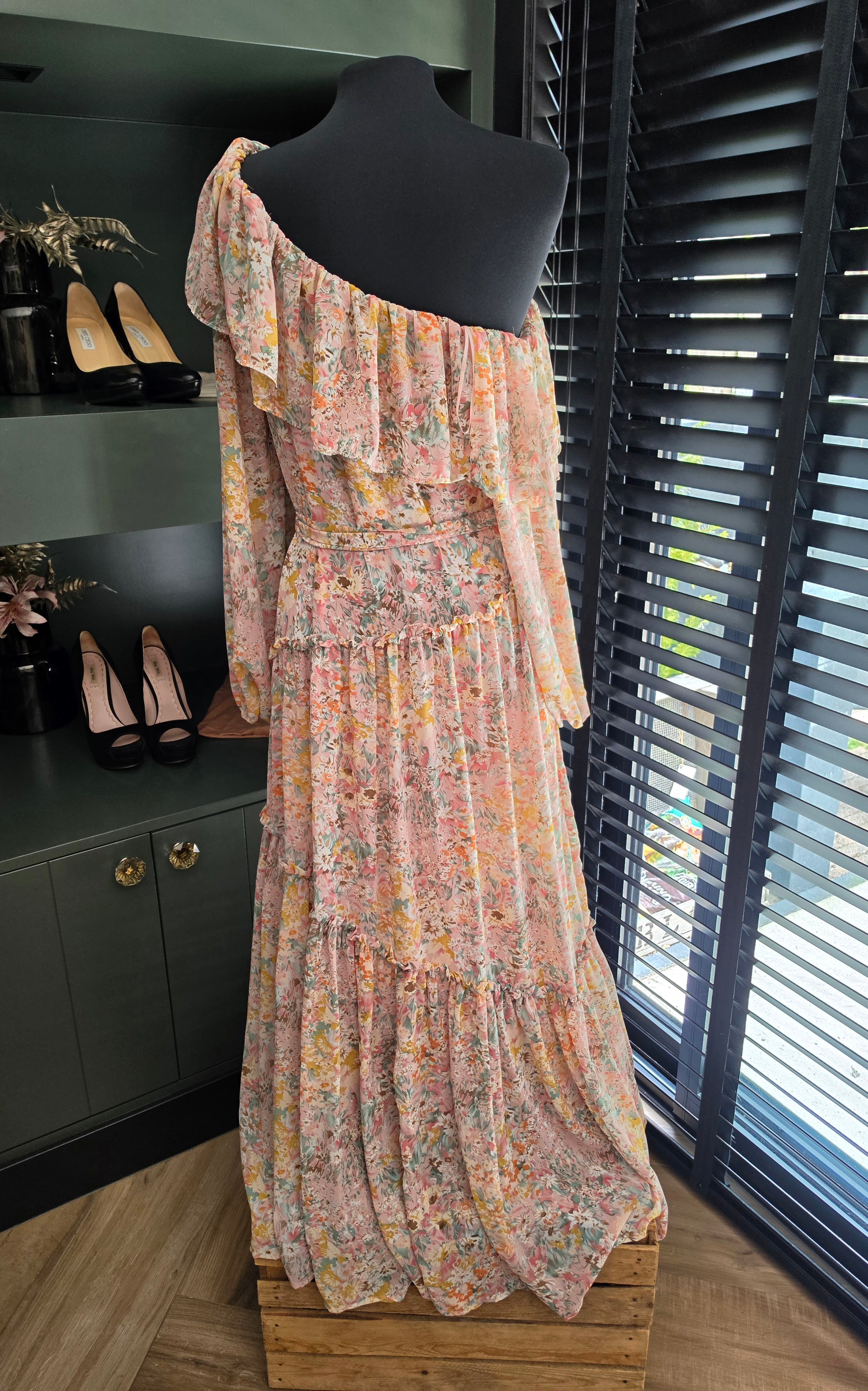 ASTR the label Kaylani ruffle maxi jurk roze M 38 tweedehands dames merk