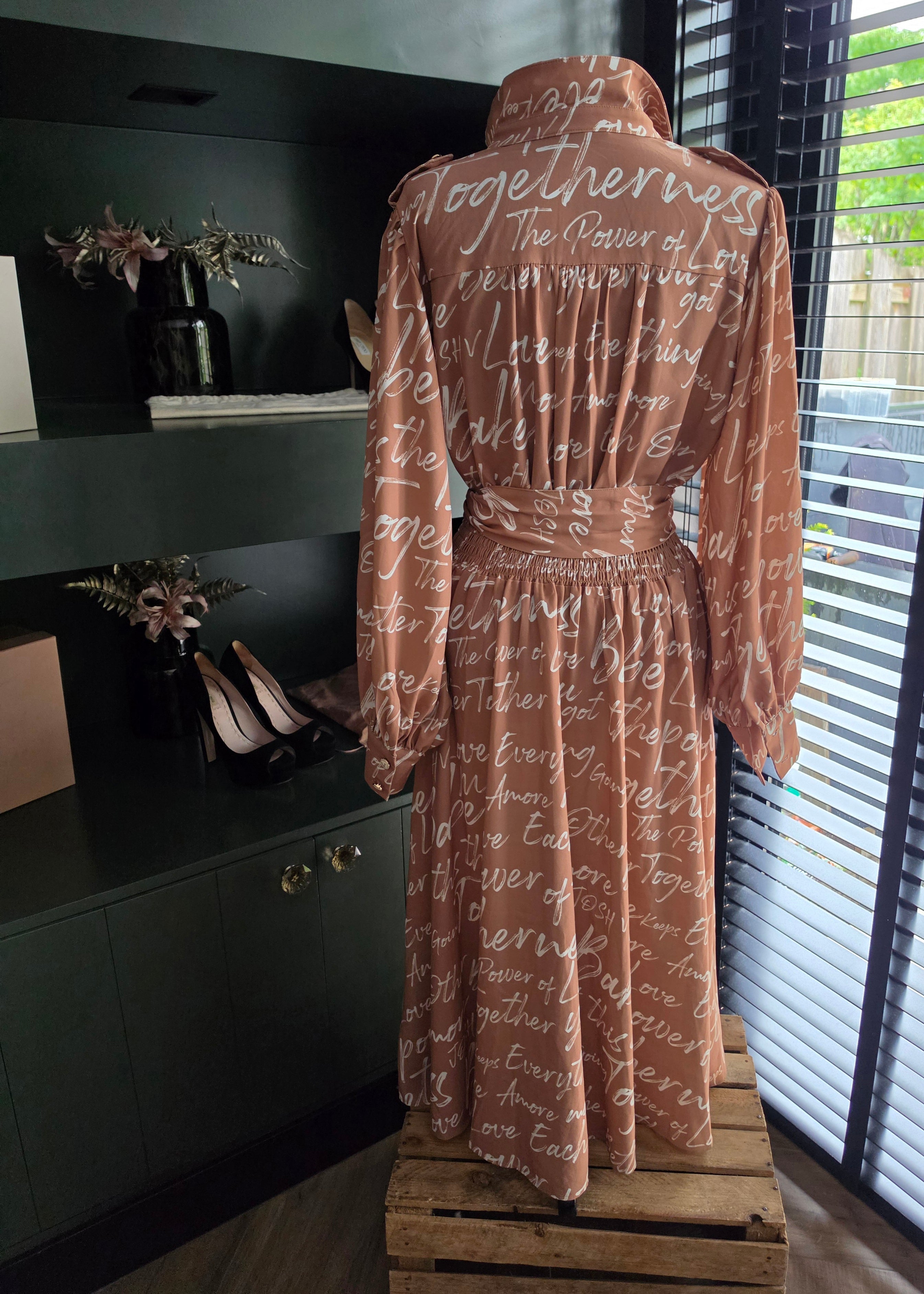 Josh V midi jurk Gianne S 36 indian tan bruin tweedehands dames designer