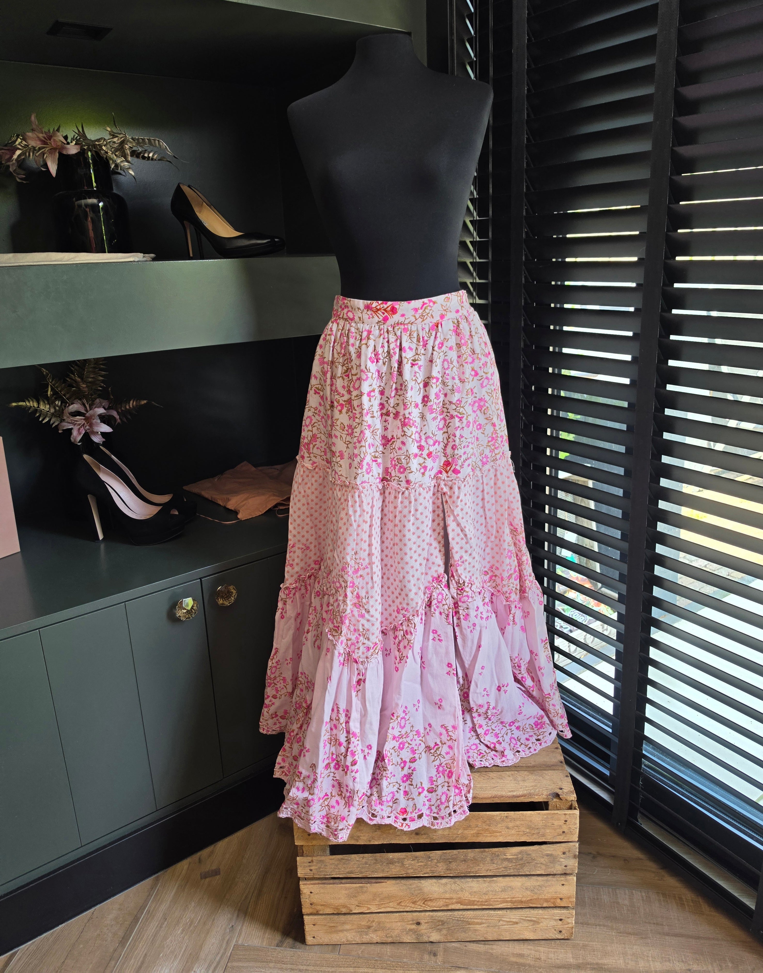 Hemant & Nandita floral ibiza boho midi rok resortwear roze M 38 tweedehands dames designer