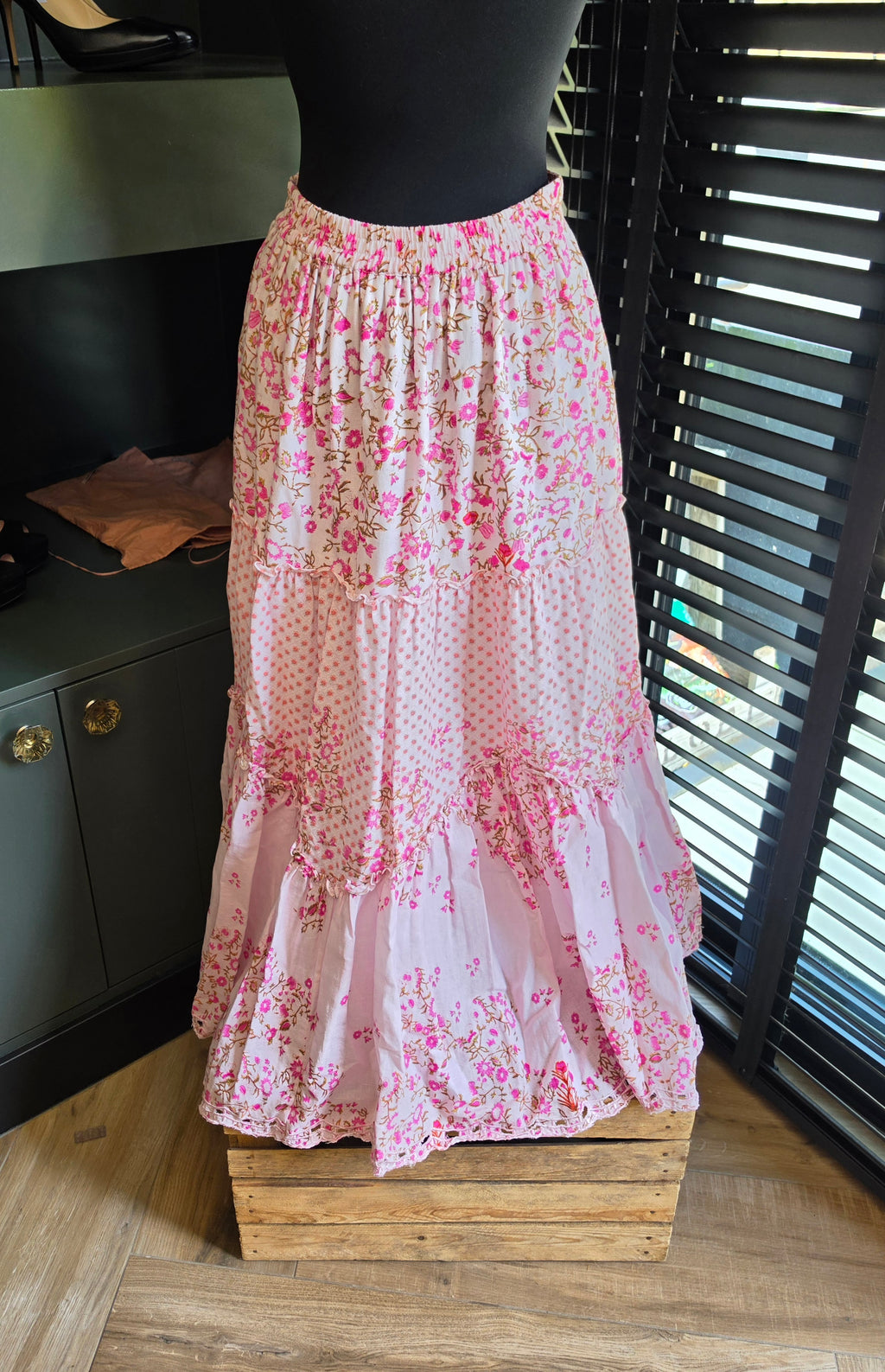 Hemant & Nandita floral ibiza boho midi rok resortwear roze M 38 tweedehands dames designer