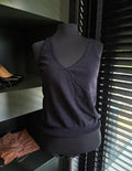 Dries van Noten mouwloze knit top v hals zwart wol 38 M tweedehands dames designer