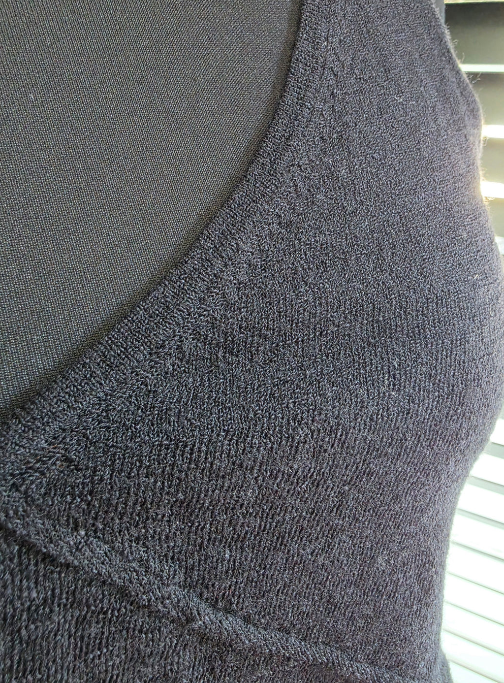 Dries van Noten mouwloze knit top v hals zwart wol 38 M tweedehands dames designer