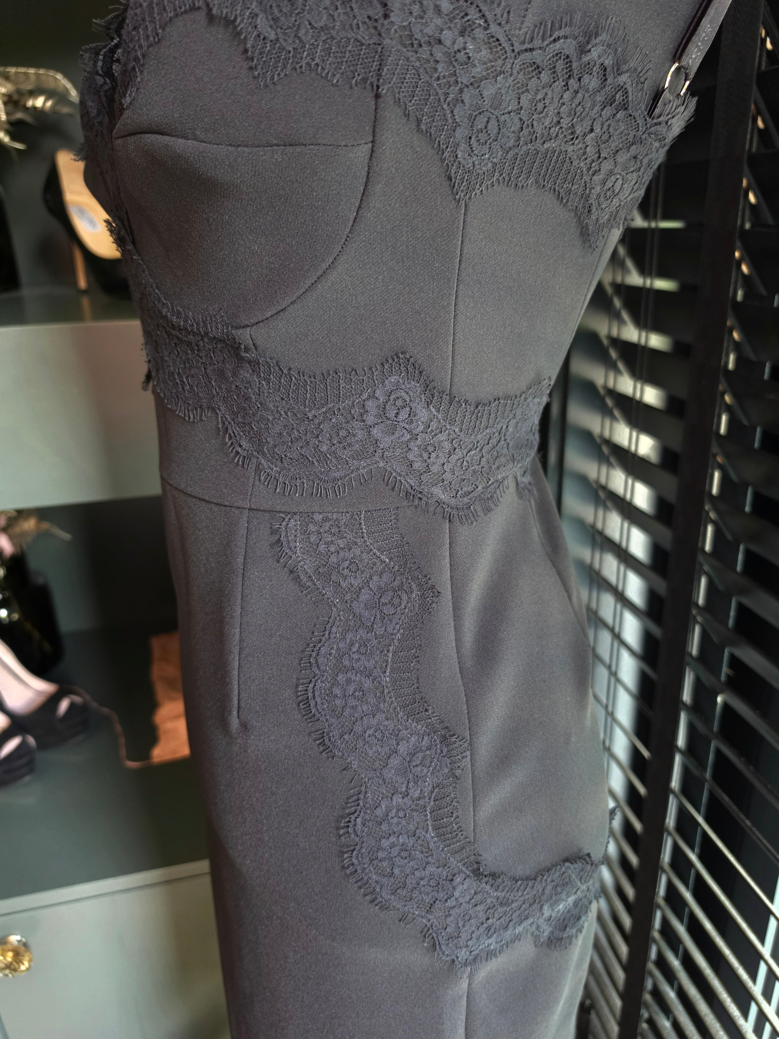 Elisabetta Franchi bodycon kanten jurk zwart IT40 34 xs tweedehands designer dames
