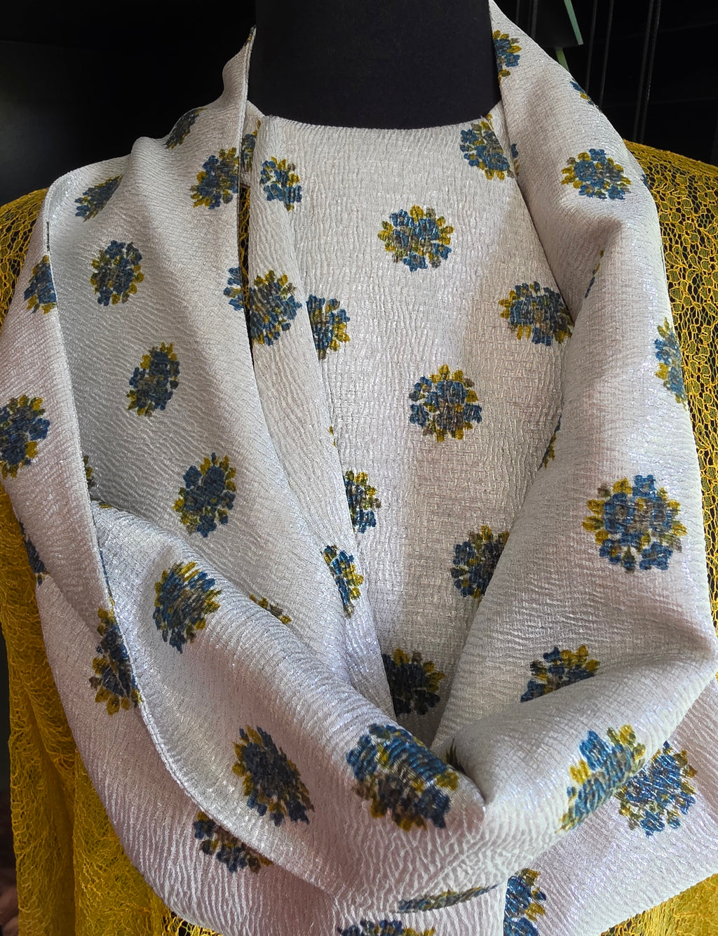 Valentino kanten blouse top geel IT40 xs 34 ongedragen tweedehands designer dames kleding