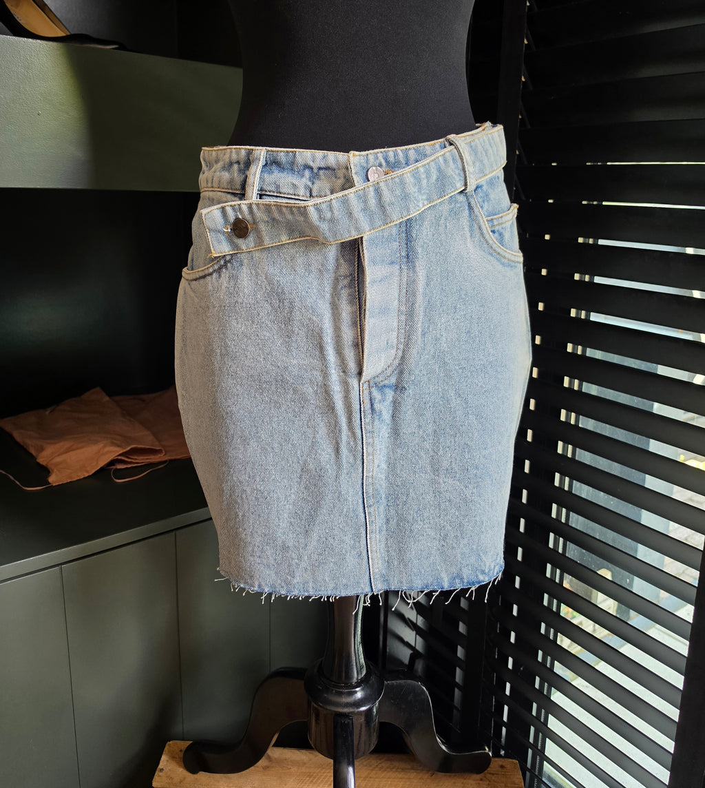 Moost & the muse washed denim korte spijkerrok maat M tweedehands dames