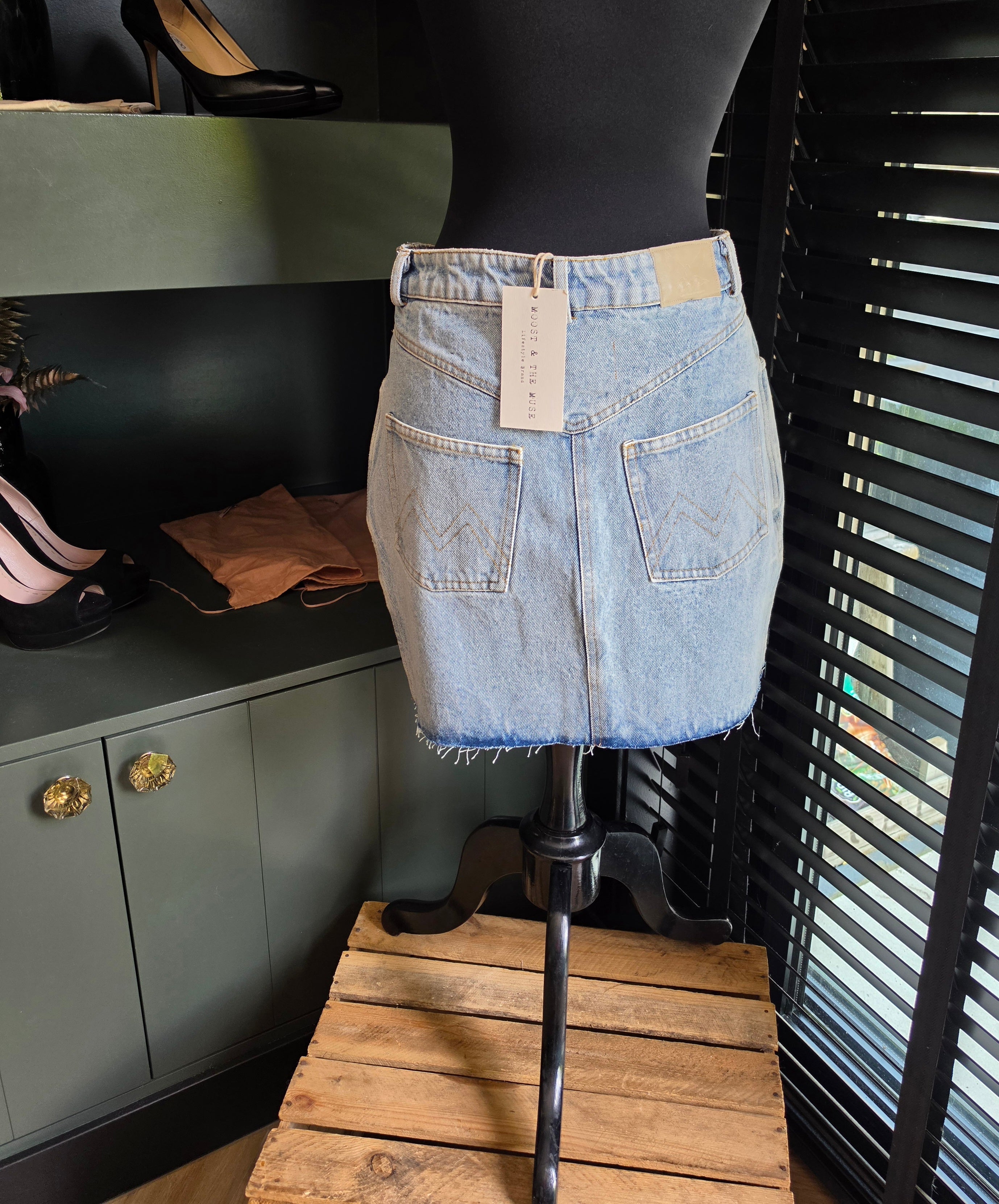 Moost & the muse washed denim korte spijkerrok maat M tweedehands dames