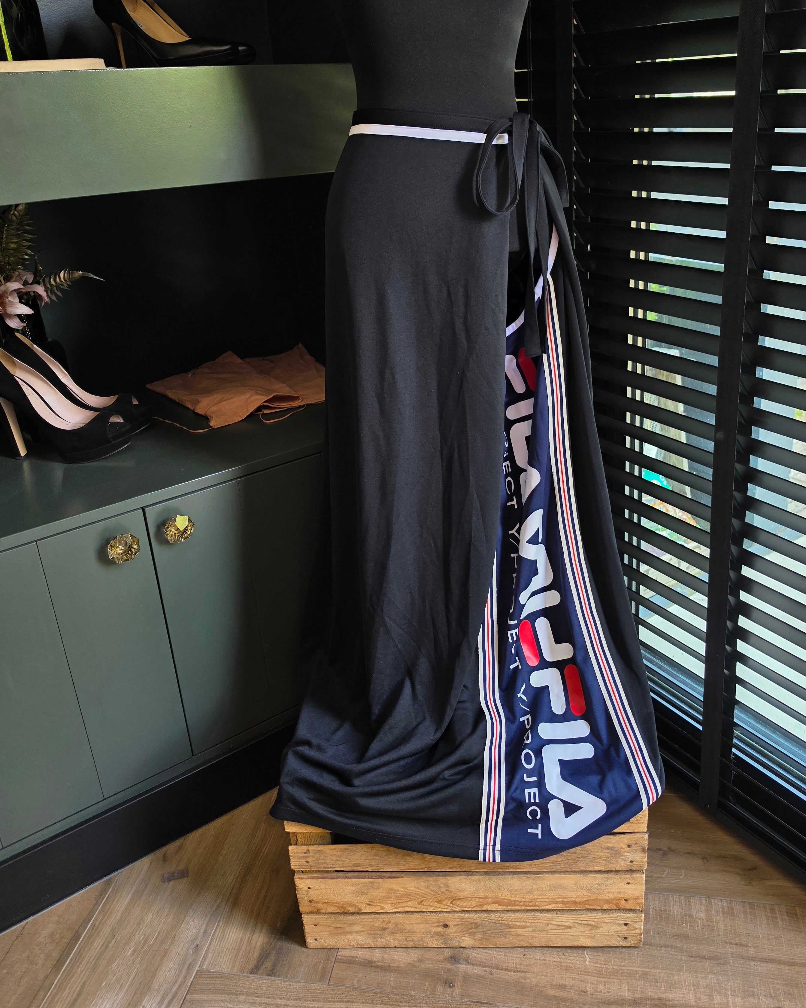 Y/Project x Fila lange maxi wikkel rok zwart 36 S tweedehands designer dames