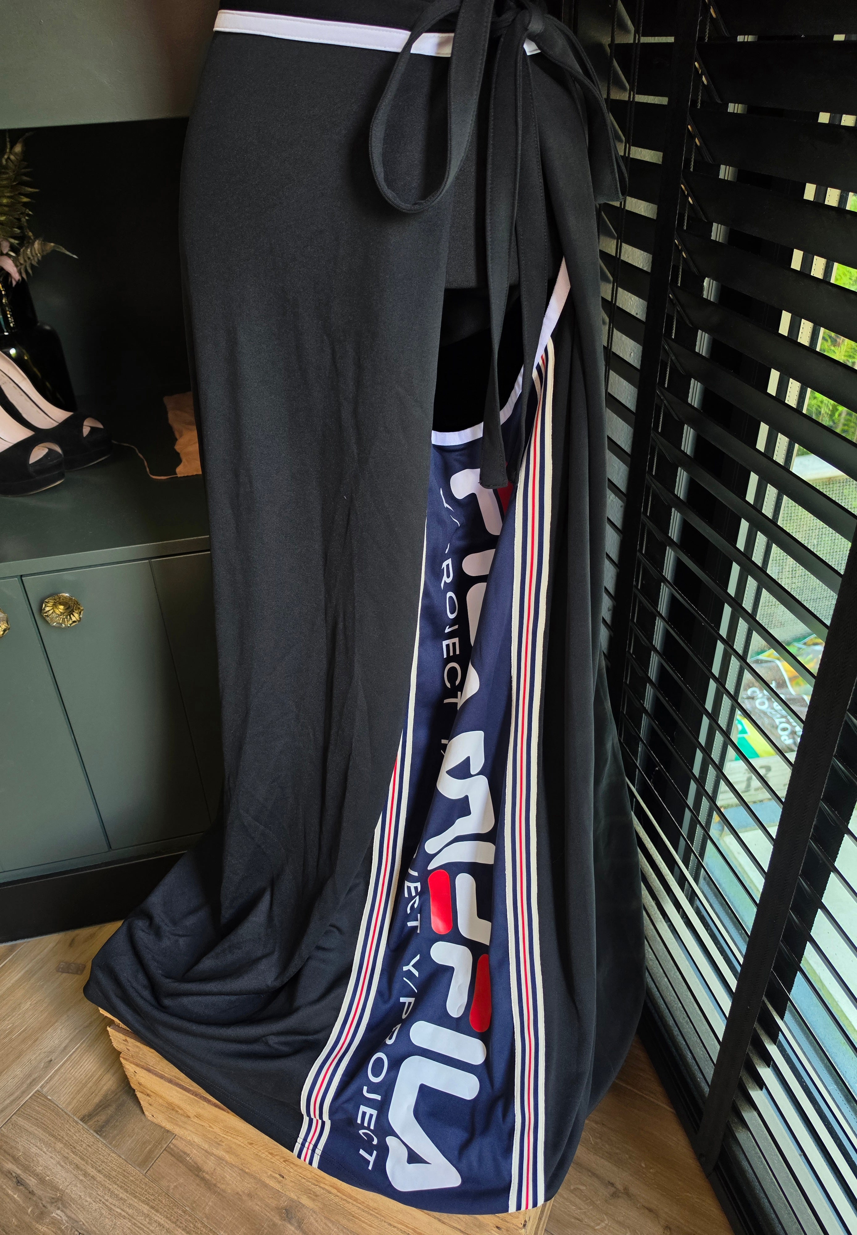 Y/Project x Fila lange maxi wikkel rok zwart 36 S tweedehands designer dames