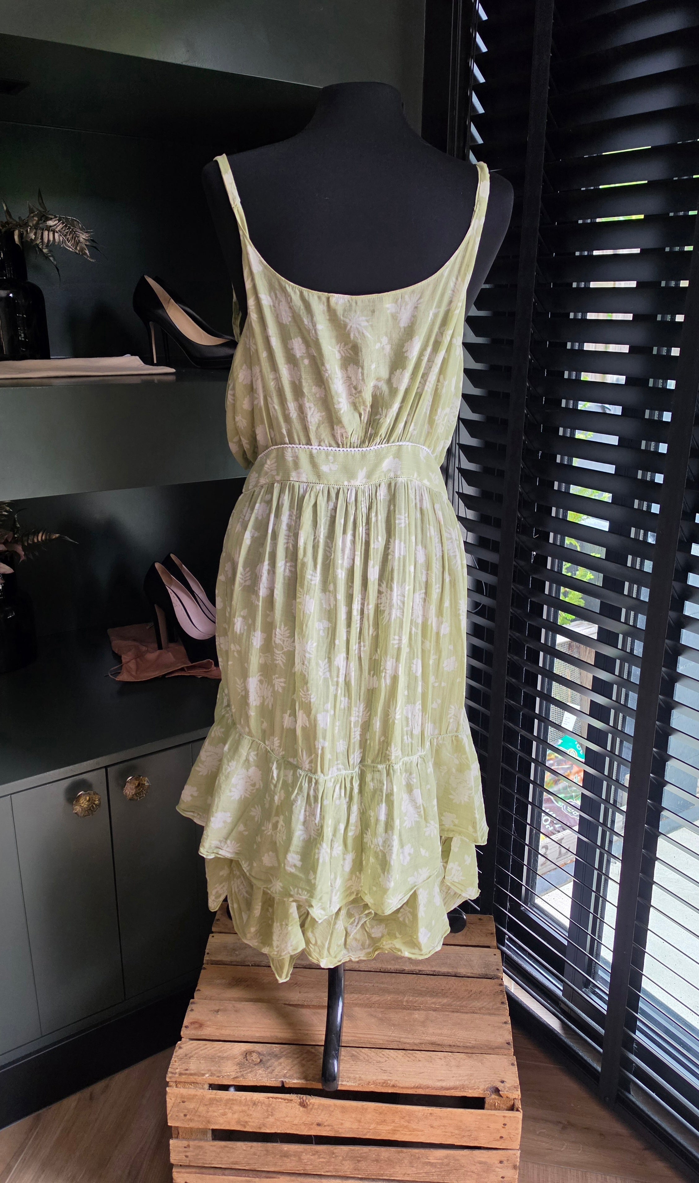Stella Mccartney catwalk jurk groen chiffon voilant 38 M tweedehands designer dames