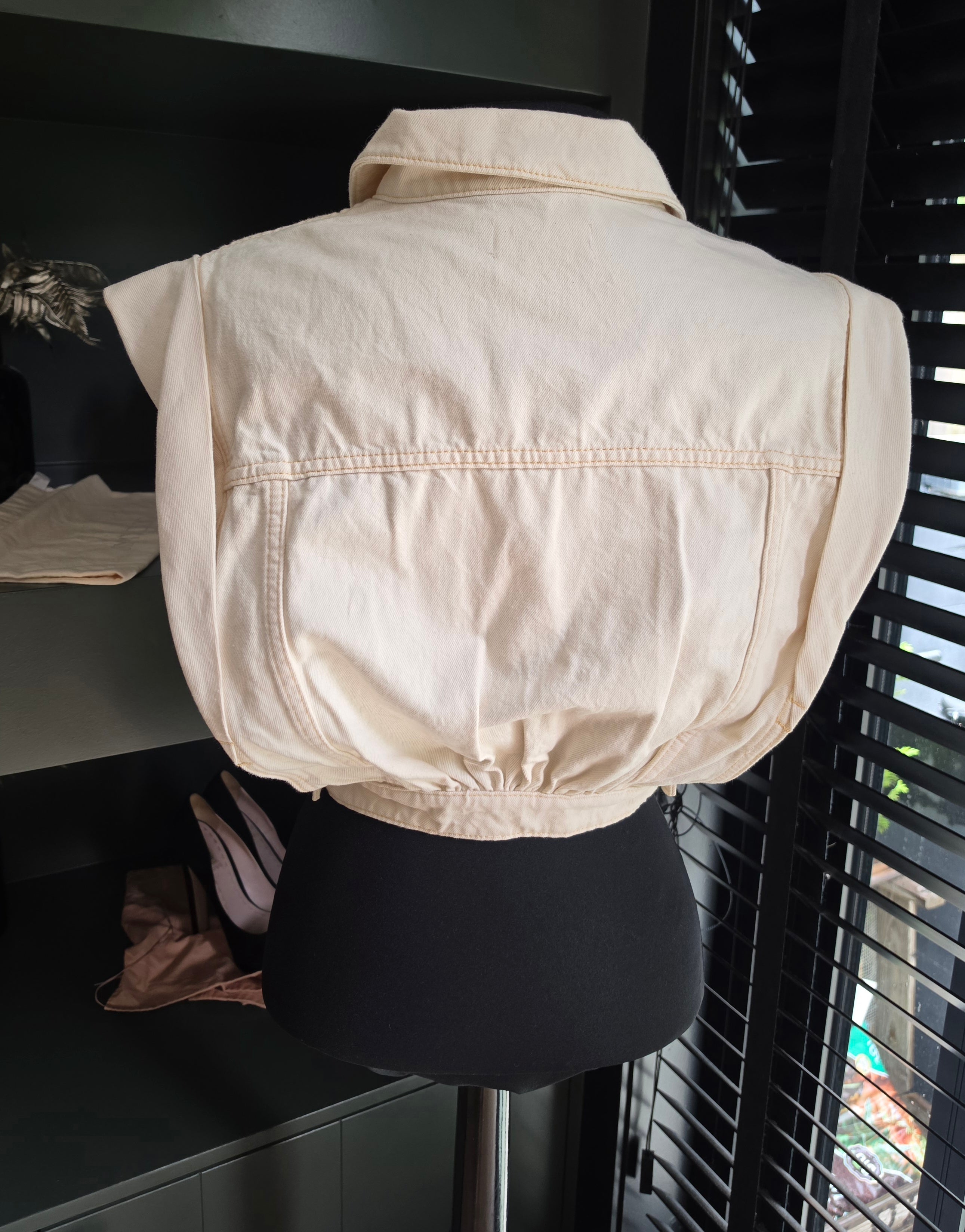 Mes Demoiselles cropped denim gilet beige S 36 tweedehands dames designer
