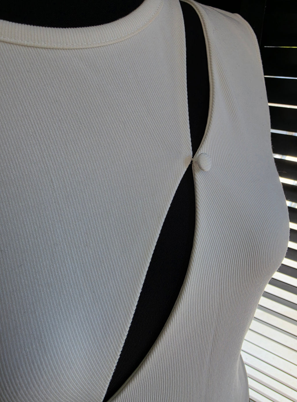 Sabo cut out body wit 38 M tweedehands dames