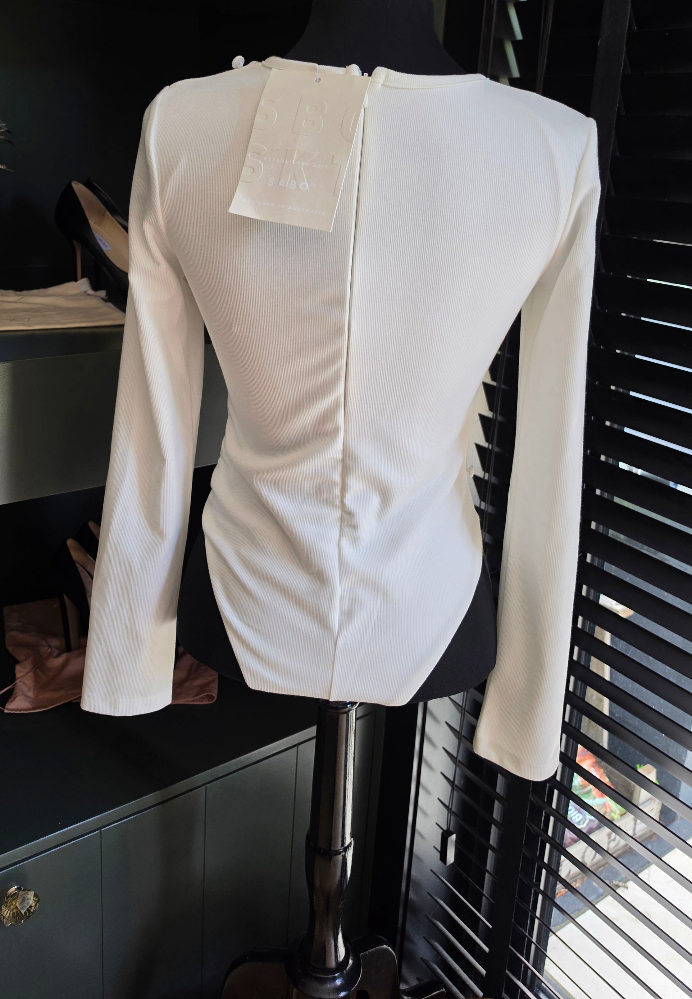 Sabo cut out body wit 38 M tweedehands dames