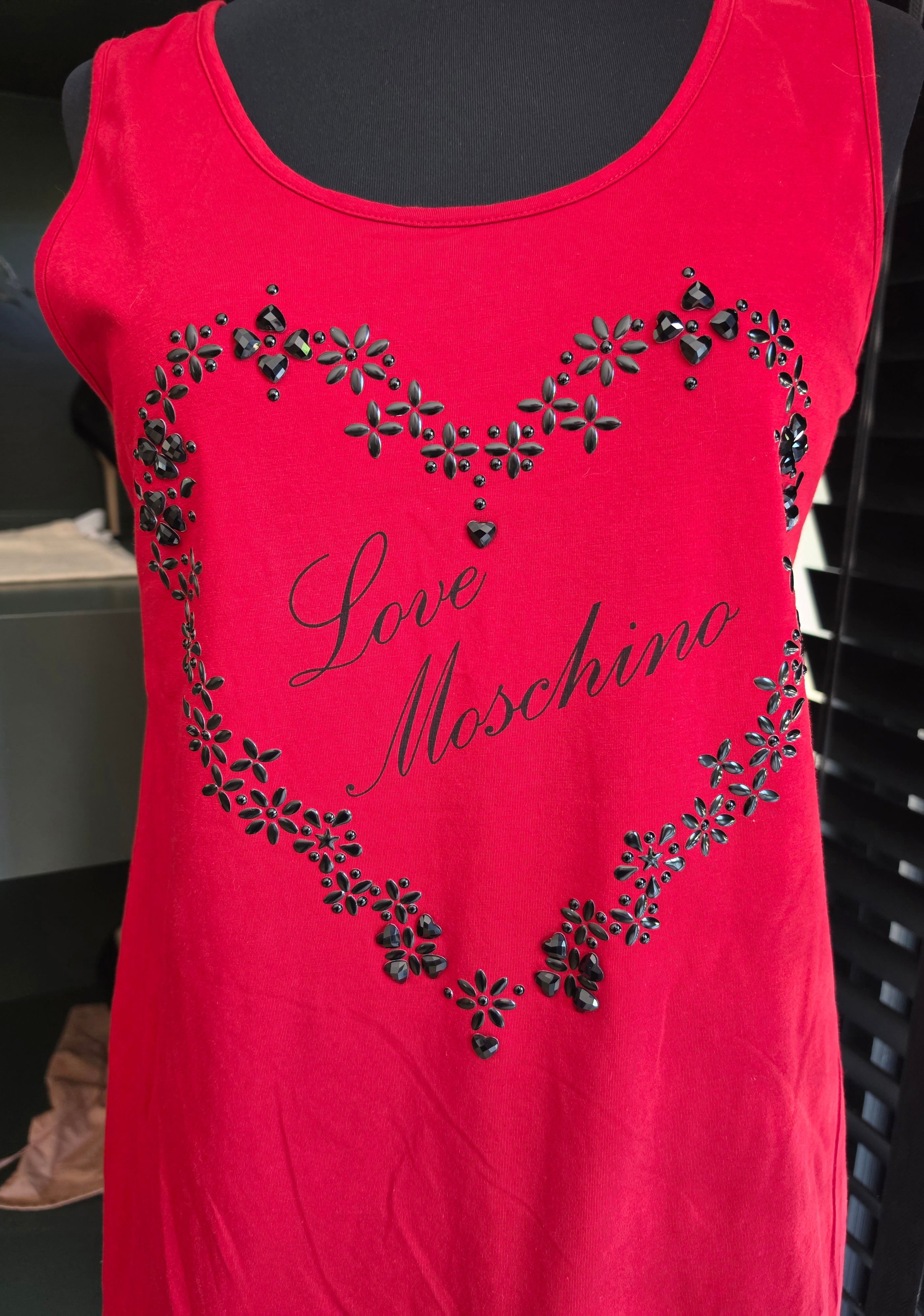Love Moschino mouwloze rode top 38 M it44 tweedehands designer dames