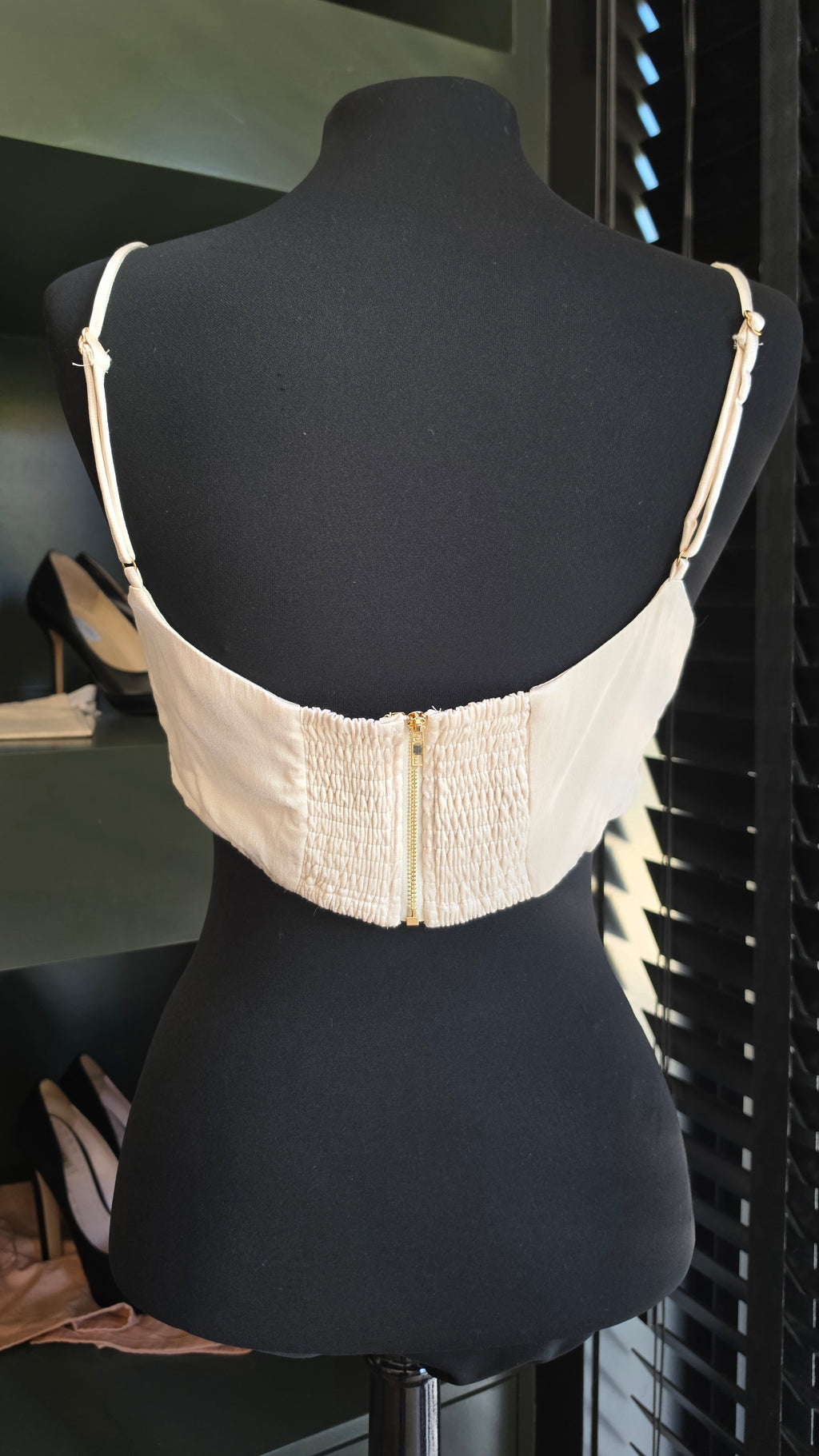 Dissh crop top bustier creme beige L 40 tweedehands dames