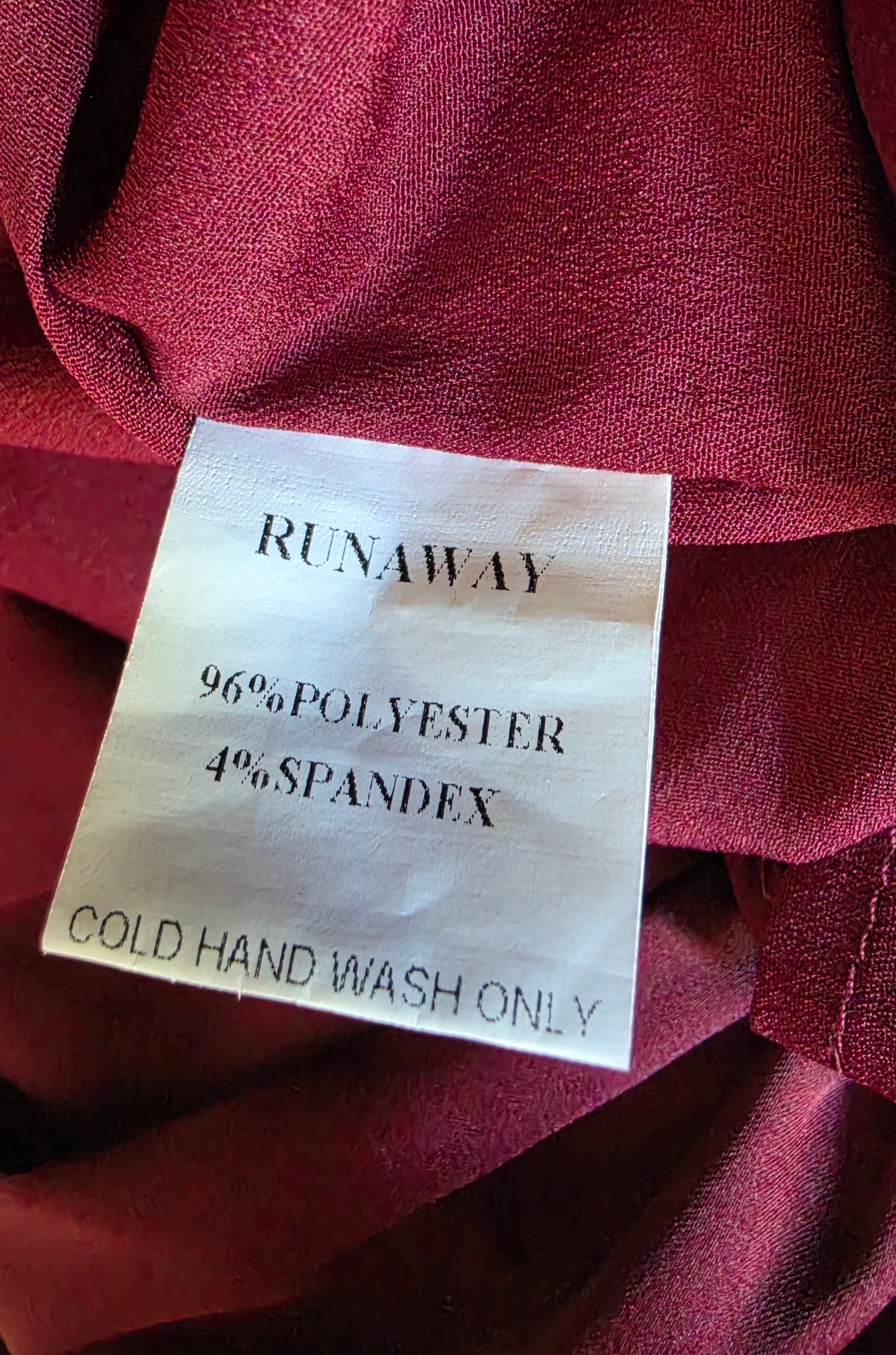 Runaway the label Cut out jurk rood M tweedehands dames