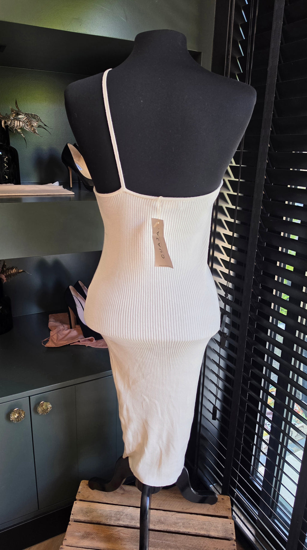 Guaja midi knit jurk one shoulder creme wit M tweedehands designer dames