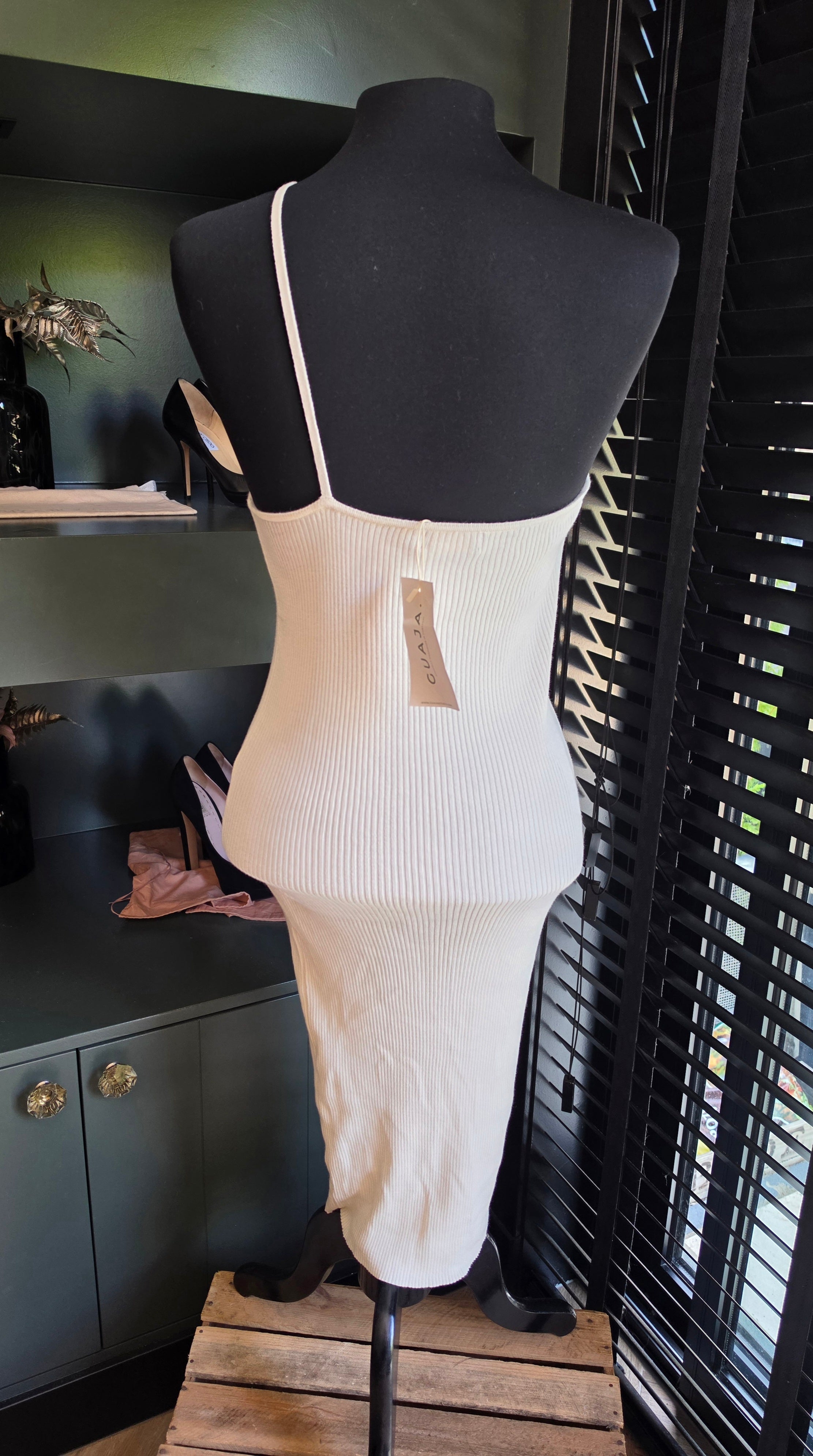 Guaja midi knit jurk one shoulder creme wit M tweedehands designer dames