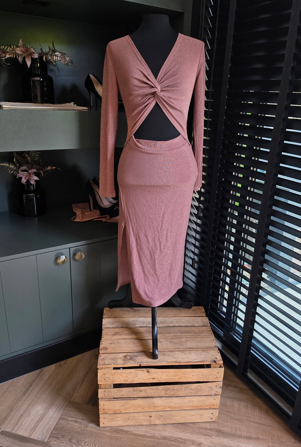 Faina cut out midi jurk roze S 36 tweedehands dames