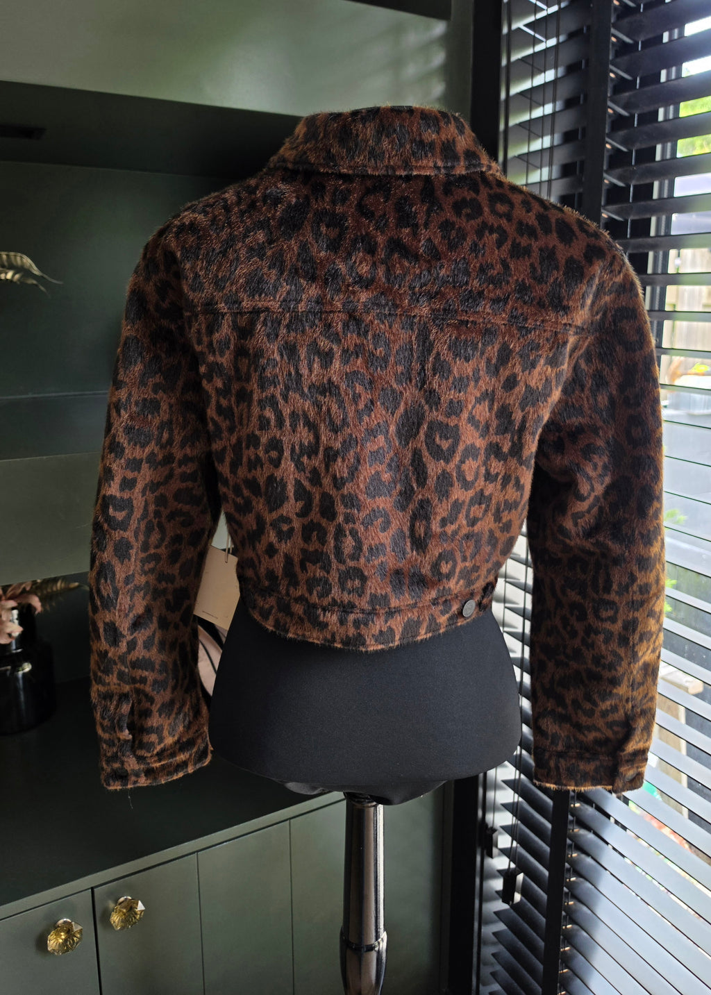 Mother cropped faux fur jasje M tweedehands dames designer