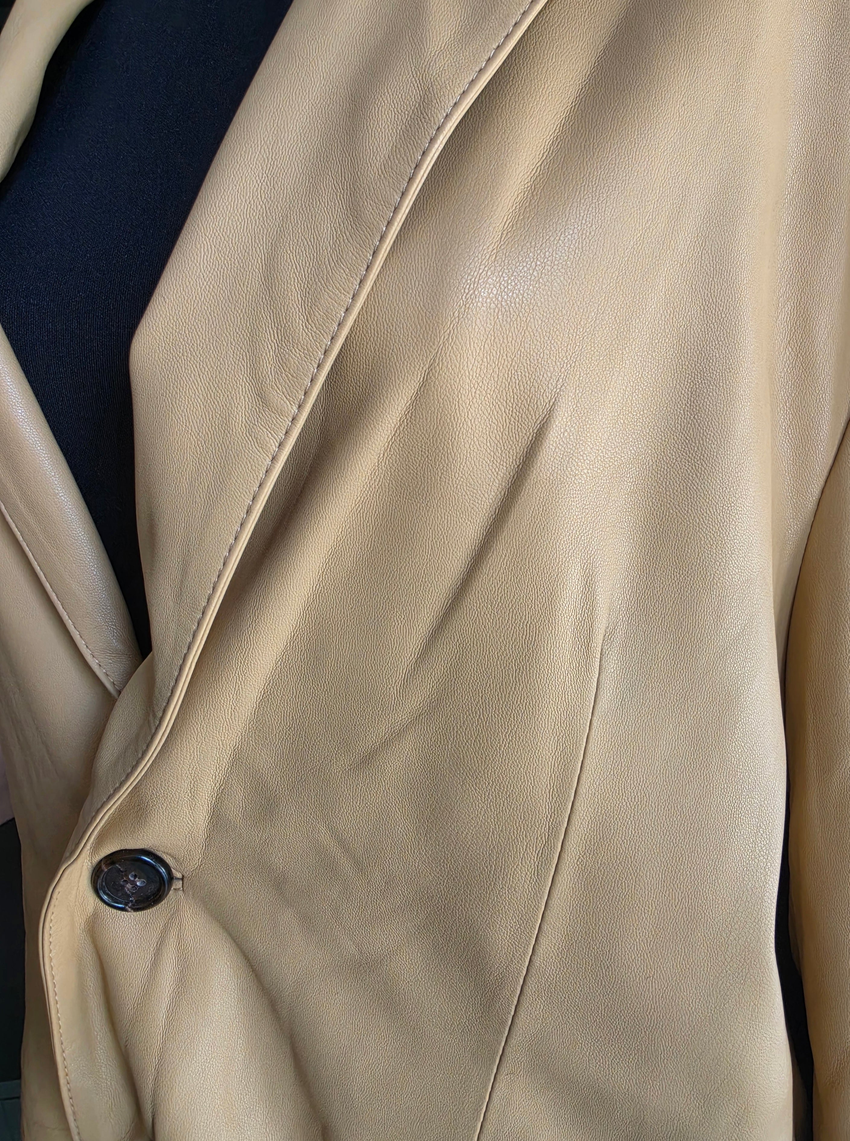 The Frankie Shop veganistisch leren blazer beige M/L tweedehands designer dames