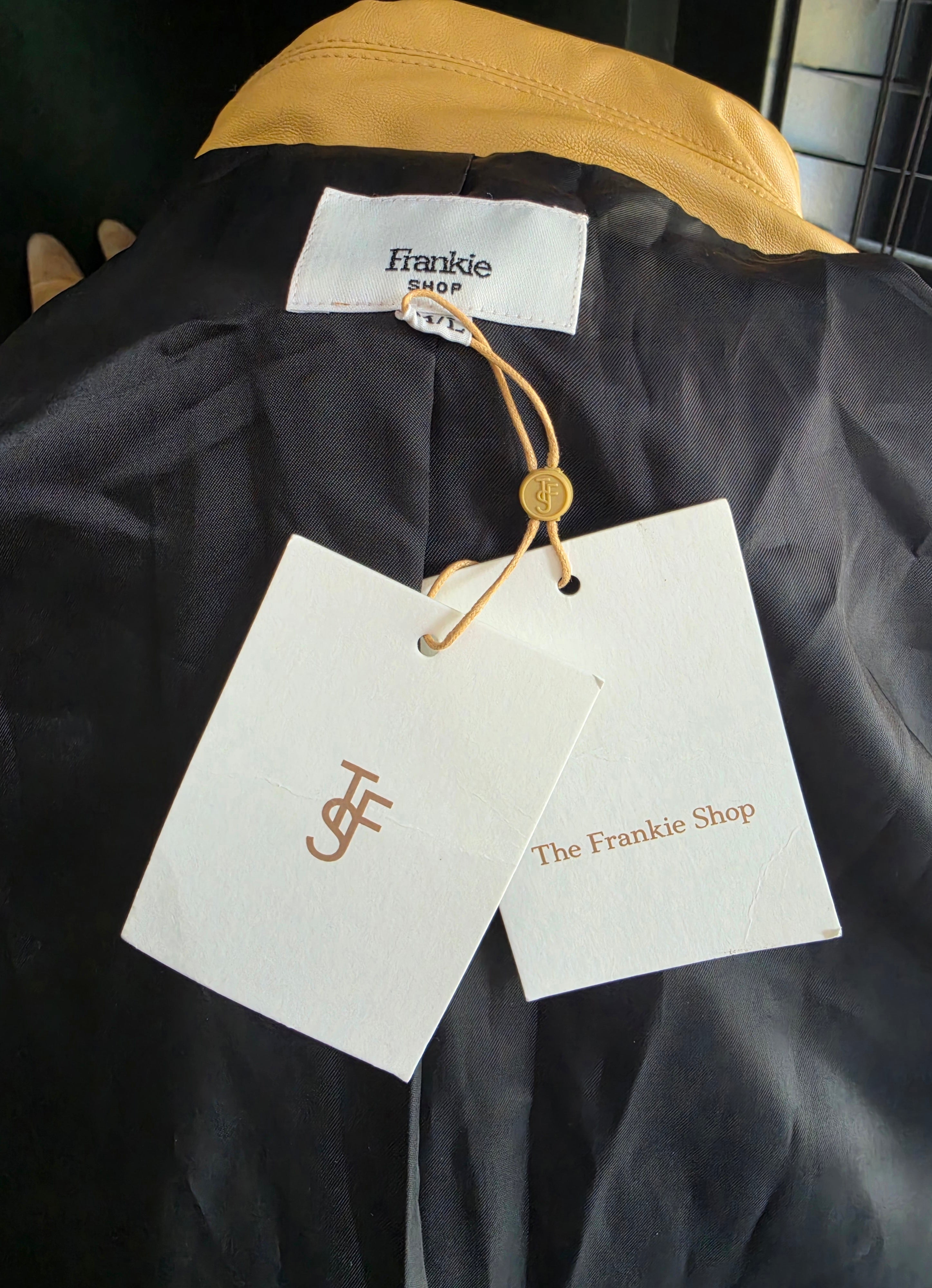 The Frankie Shop veganistisch leren blazer beige M/L tweedehands designer dames