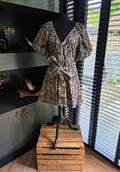 Scarlett Poppies korte barok jurk resortwear pofmouwen zwart beige S 36 tweedehands dames designer