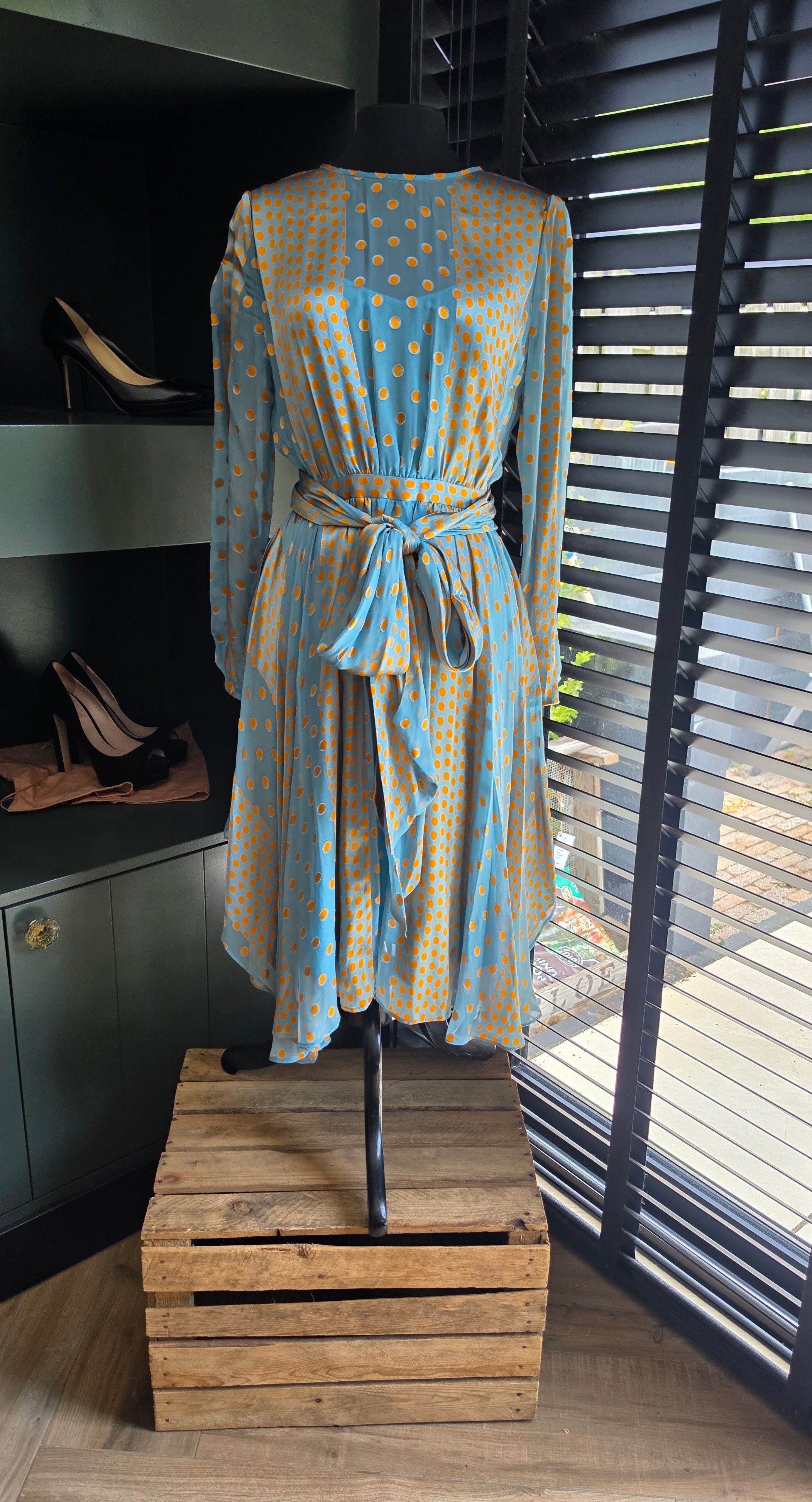 Diane von Furstenberg zijde midi jurk blauw oranje S tweedehands designer dames
