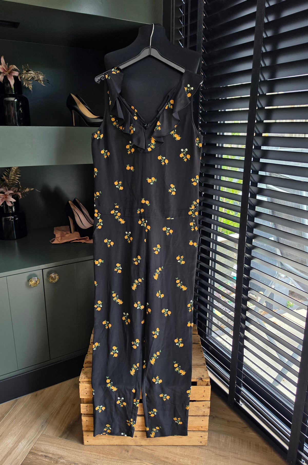 The Kooples mouwloze ruches dames jumpsuit zwart bloemen zijde designer tweedehands  enkellengte