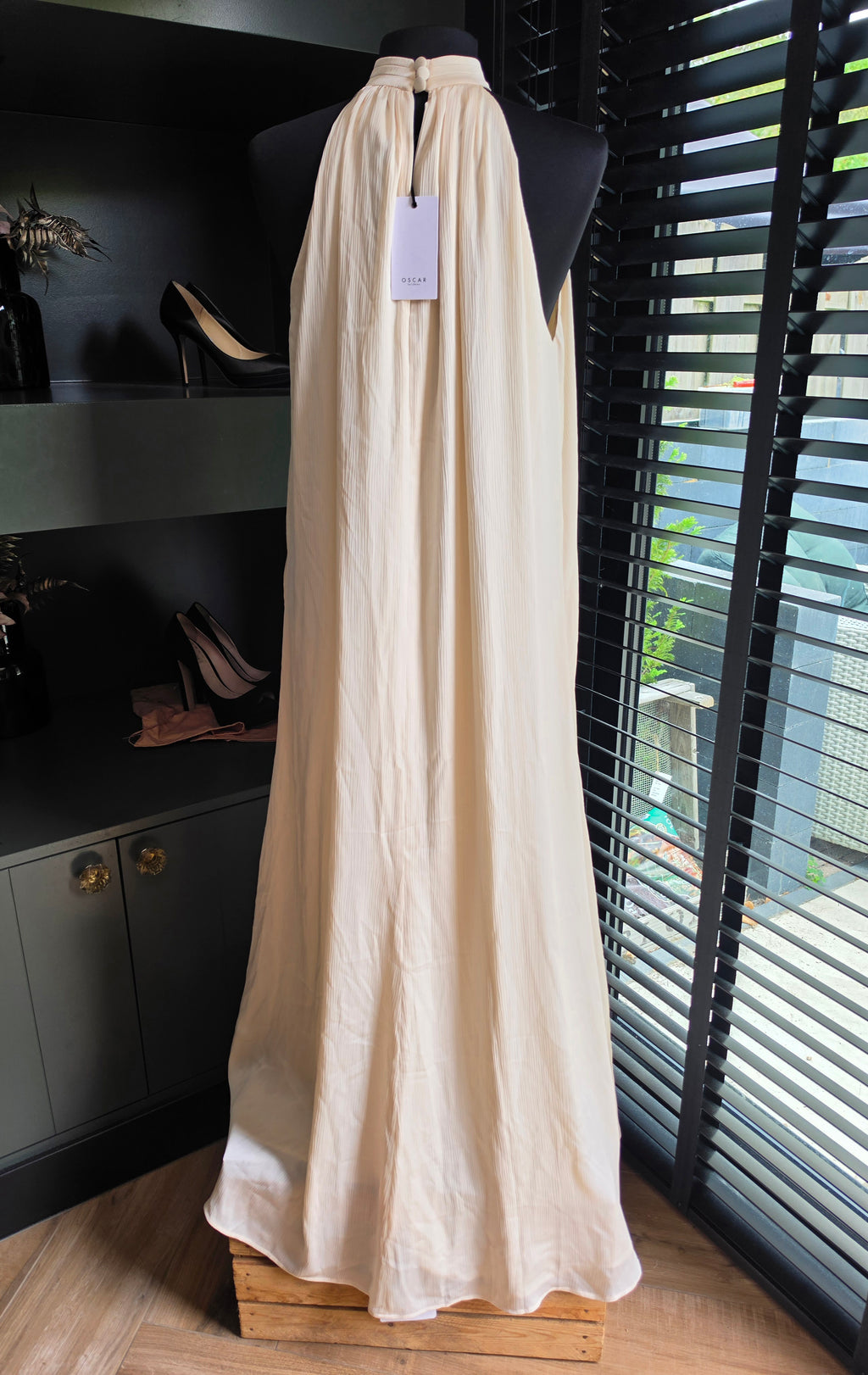 Oscar the collection halter maxi jurk ecru 40 tweedehands designer dames