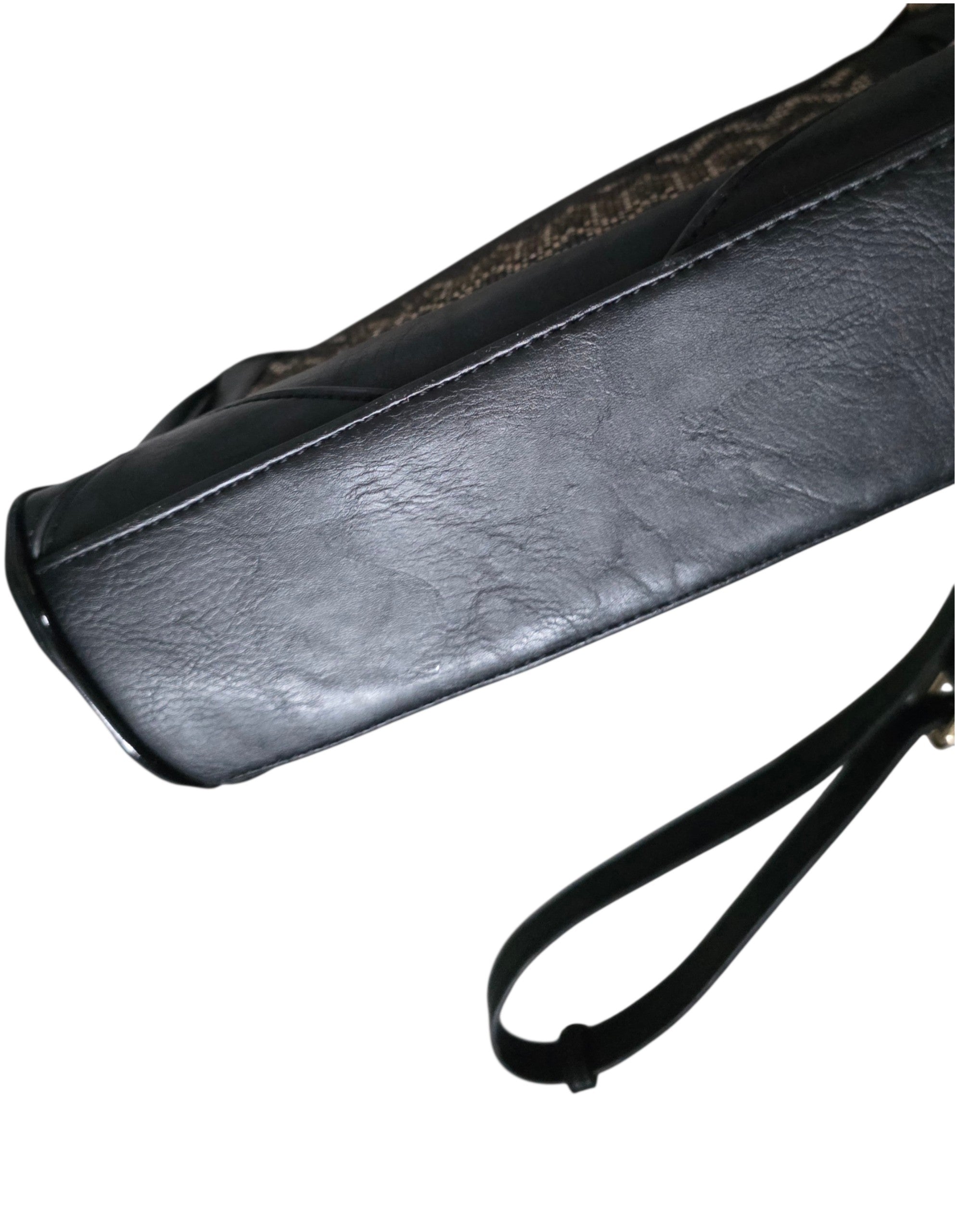 Essentiel Antwerp leren schoudertas zwart tweedehands dames designer