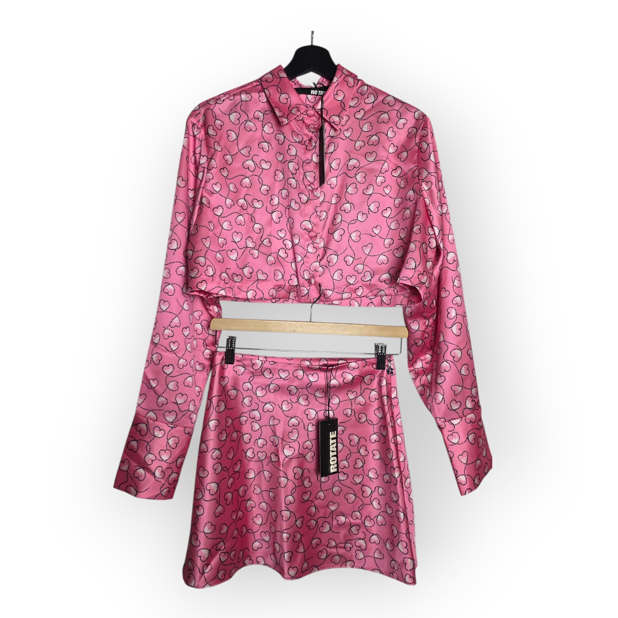 ROTATE Mania Skirt set Sachet Pink satijnen hartjes co‑ord  34 xs rok en top tweedehands dames designer